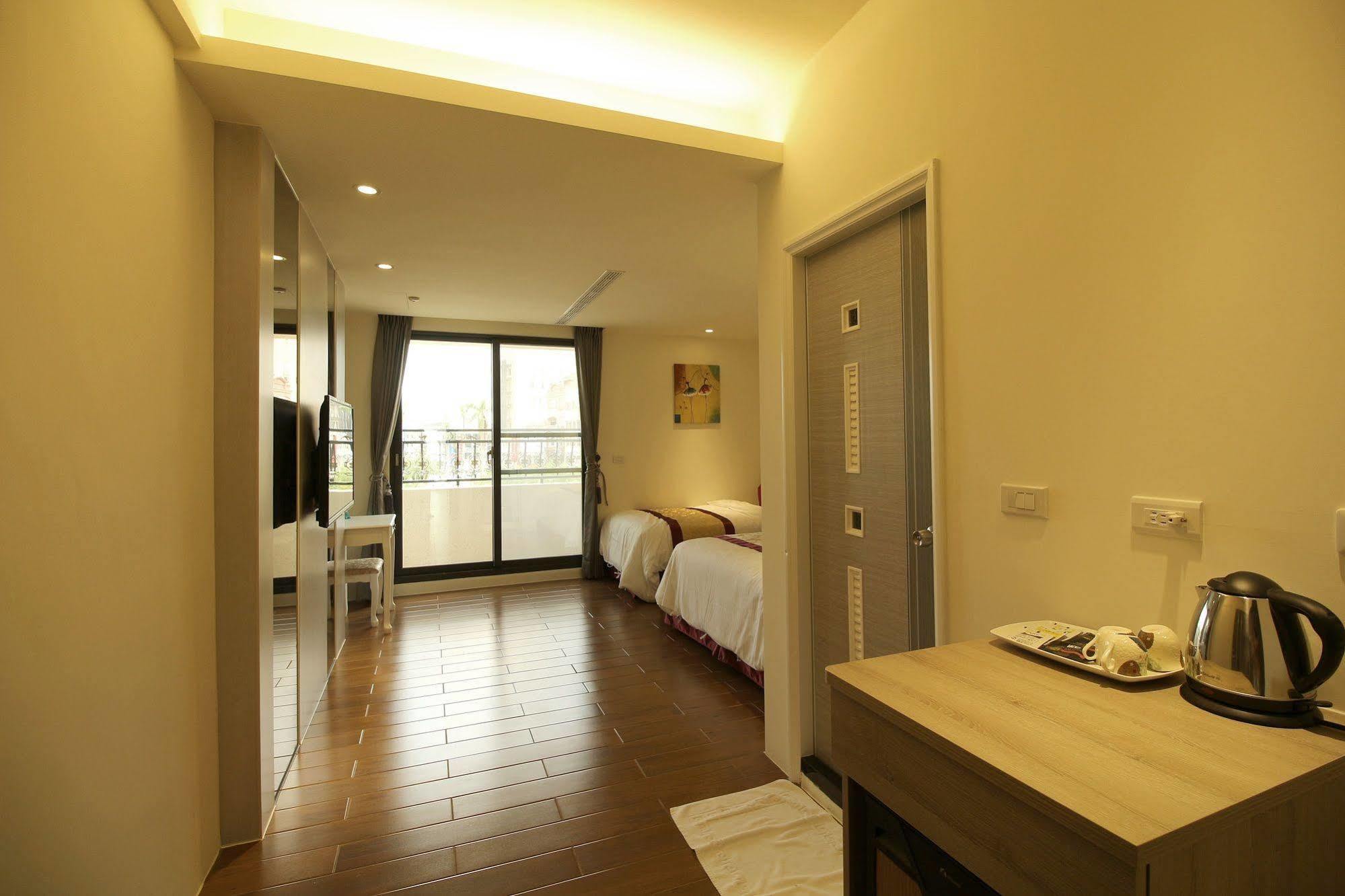 Maui B&B Kota Hualien Bagian luar foto